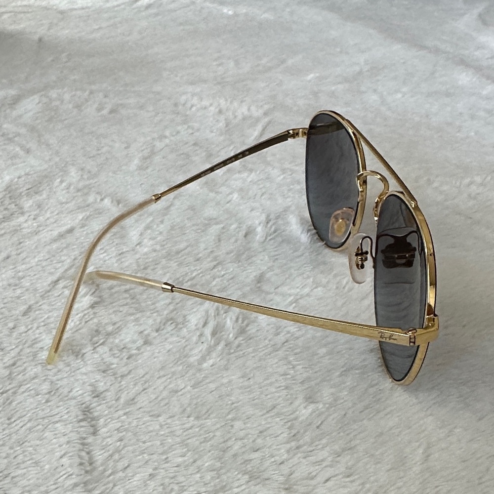 Ray-Ban Women’s Black and Gold Aviator Sunglasses - Picture 4 of 8